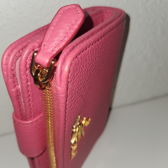 Auth. PRADA PINK SMALL WALLET - Picture 10 of 14